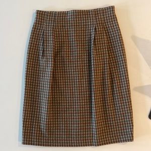 Vintage houndstooth pencil skirt